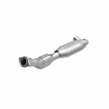 Load image into Gallery viewer, MagnaFlow Direct Fit Catalytic Converter 97-98 F150/F250 4.6L 4Wd D/