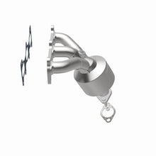 Load image into Gallery viewer, MagnaFlow Direct Fit Catalytic Converter 06 Kia Optima 2.7L