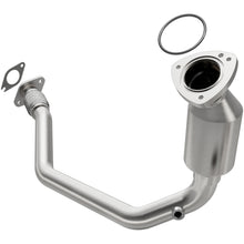Load image into Gallery viewer, MagnaFlow Direct Fit Catalytic Converter 07-08 Pont G6 3.5L Front