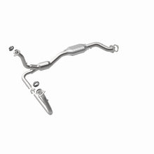 Load image into Gallery viewer, MagnaFlow Direct Fit Catalytic Converter 01-05 Chevy Blazer 4.3L 4WD