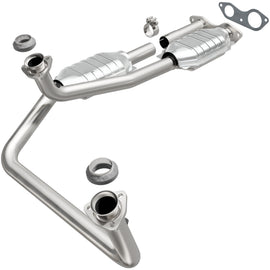 MagnaFlow Direct Fit Catalytic Converter California Grade 96-00 GM Tahoe/Yukon/Escalade 5.7L