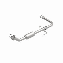 Load image into Gallery viewer, MagnaFlow Direct Fit Catalytic Converter OEM 2003-2004 Toyota Tundra Underbody - 47.125in Length
