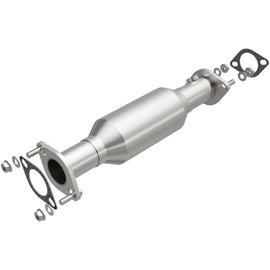 MagnaFlow Direct Fit Catalytic Converter 04-06 Outlander 2.4L