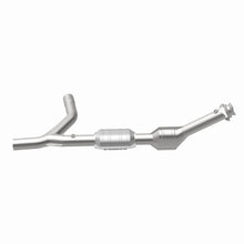 Load image into Gallery viewer, MagnaFlow Direct Fit Catalytic Converter 00-04 Ford E150 4.6L Passenger Side
