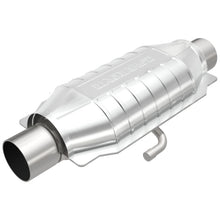 Load image into Gallery viewer, MagnaFlow Universal Catalytic Converter 2 W/Air FED