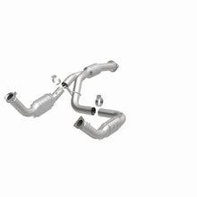 Load image into Gallery viewer, MagnaFlow Direct Fit Catalytic Converter 11-13 Chev Silverado 2500 HD/3500 HD 6.0L