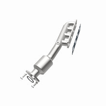 Load image into Gallery viewer, MagnaFlow Direct Fit Catalytic Converter 07 Titan 5.6L D/S manif OEM