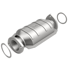 Load image into Gallery viewer, MagnaFlow Direct Fit Catalytic Converter 95-97 Toyota Land Cruiser 4.5L