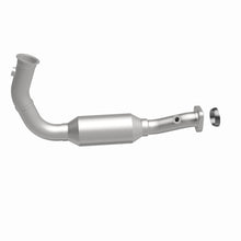 Load image into Gallery viewer, MagnaFlow Direct Fit Catalytic Converter OEM 2004 Jeep Liberty Underbody