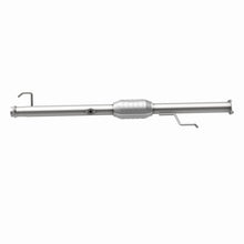 Load image into Gallery viewer, MagnaFlow Direct Fit Catalytic Converter 00-04 Tundra Rear 3.4L