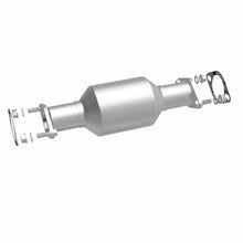 Load image into Gallery viewer, MagnaFlow Direct Fit Catalytic Converter 03-06 Kia Sorento 3.5L rear