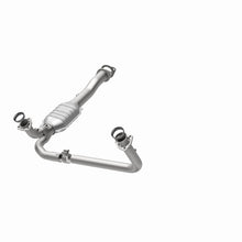 Load image into Gallery viewer, MagnaFlow Direct Fit Catalytic Converter California Grade 96-99 GM K/C 1500/2500 5.0L V8/4.3L V6