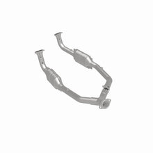 Load image into Gallery viewer, MagnaFlow Direct Fit Catalytic Converter OEM 2003 Land Rover Discovery Underbody