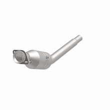 Load image into Gallery viewer, MagnaFlow Direct Fit Catalytic Converter 10-12 Jaguar XJ V8-5.0L