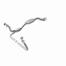 Load image into Gallery viewer, MagnaFlow Direct Fit Catalytic Converter 01-05 Chevy Blazer 4.3L 4WD