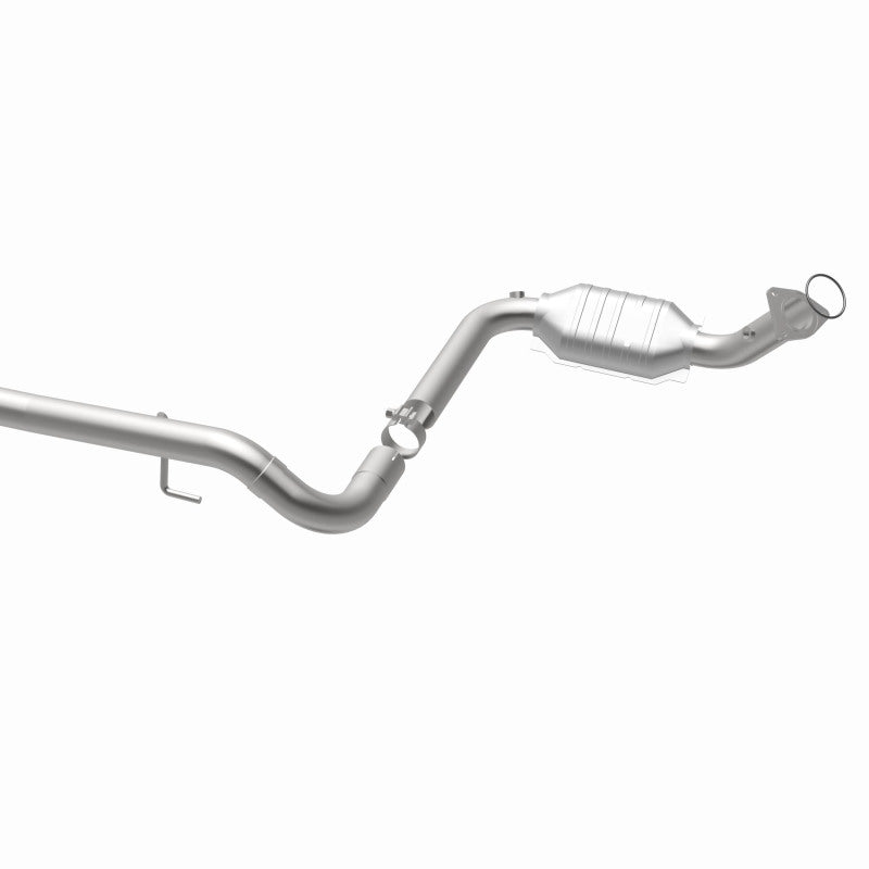 MagnaFlow Direct Fit Catalytic Conv 02-06 Cadillac Escalade / 02-06 GM Yukon (Inc Denali) 6.0L D/S