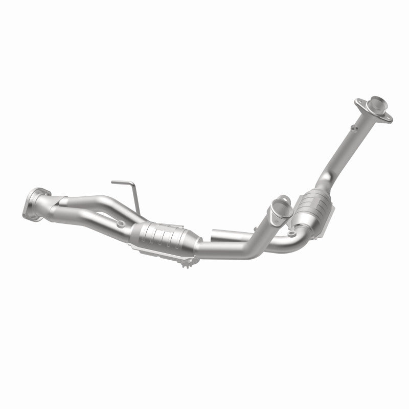 MagnaFlow Direct Fit Catalytic Converter 07-08 Jeep G/C OEM