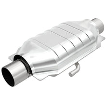 Load image into Gallery viewer, MagnaFlow Universal Catalytic Converter 2 W/Air FED