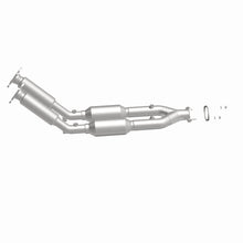 Load image into Gallery viewer, MagnaFlow Direct Fit Catalytic Converter 99-01 Volvo S80 2.8L