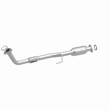 Load image into Gallery viewer, MagnaFlow Direct Fit Catalytic Converter 97-01 Toyota Camry 2.2L