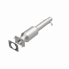Load image into Gallery viewer, MagnaFlow Direct Fit Catalytic Converter Cadillac 96-99 4.6L