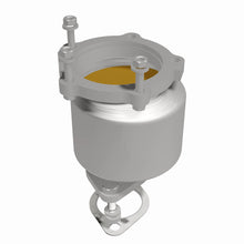 Load image into Gallery viewer, MagnaFlow Direct Fit Catalytic Converter 02-05 Sedona frt mani OEM