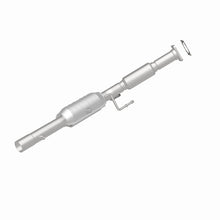 Load image into Gallery viewer, MagnaFlow Direct Fit Catalytic Converter 06-08 Volkswagen Jetta/Rabbit 2.5L (49 State)