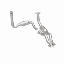 Load image into Gallery viewer, MagnaFlow Direct Fit Catalytic Converter 07-08 Jeep G/C OEM