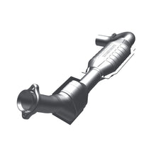 Load image into Gallery viewer, MagnaFlow Direct Fit Catalytic Converter 97-00 Ford Vans 4.2L