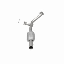 Load image into Gallery viewer, MagnaFlow Direct Fit Catalytic Converter 03 Ram 2500 2WD 5.7L OEM