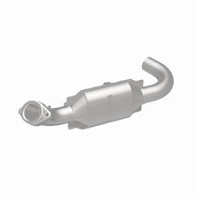 Load image into Gallery viewer, MagnaFlow Direct Fit Catalytic Converter 07-08 Expe/Nav 5.4L D/S OEM