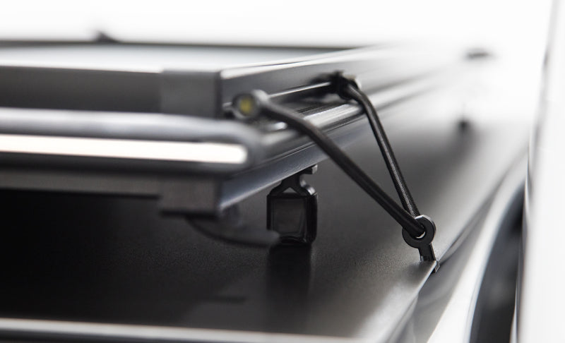 Access LOMAX Pro Series Tri-Fold Cover 2020 Jeep Gladiator 5ft Box (w/Trail Rail) - Blk Diamond Mist AJ-USA, Inc