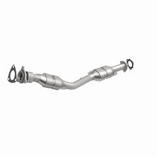 Load image into Gallery viewer, MagnaFlow Direct Fit Catalytic Converter 07-10 Saturn VUE 2.4L