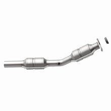 Load image into Gallery viewer, MagnaFlow Direct Fit Catalytic Converter 03-04 Pontiac Vibe 1.8L