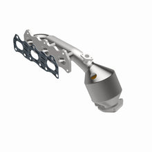 Load image into Gallery viewer, MagnaFlow Direct Fit Catalytic Converter 00 Suzuki Grand Vitara 2.5L