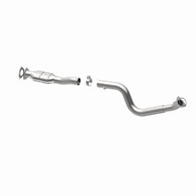 Load image into Gallery viewer, MagnaFlow Direct Fit Catalytic Converter 03-07 GM 2500/3500 P/S OEM
