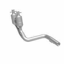 Load image into Gallery viewer, MagnaFlow Direct Fit Catalytic Converter 99-00 Grand Cherokee 4.0L