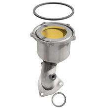 Load image into Gallery viewer, MagnaFlow Direct Fit Catalytic Converter 96-98 RAV4 2.0L front 49S