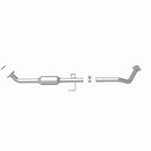 Load image into Gallery viewer, MagnaFlow Direct Fit Catalytic Converter OEM 2001-2004 Toyota Sequoia Underbody