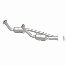 Load image into Gallery viewer, MagnaFlow Direct Fit Catalytic Converter 98 Ford Windstar 3.8L Assm