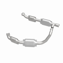 Load image into Gallery viewer, MagnaFlow Direct Fit Catalytic Converter 05-07 Ford E-250/E-350 Econoline V8 5.4L
