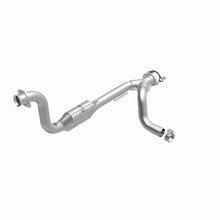 Load image into Gallery viewer, MagnaFlow Direct Fit Catalytic Converter 07-09 Chrysler/Dodge Aspen/Durango 5.7L Passenger Side