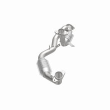 Load image into Gallery viewer, MagnaFlow Direct Fit Catalytic Converter 96-99 Taurus 3.4L Front C