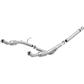 MagnaFlow Direct Fit Catalytic Converter OEM 2004-2005 Ford Explorer/Mercury Mountaineer Underbody