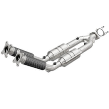 Load image into Gallery viewer, MagnaFlow Direct Fit Catalytic Converter 99-01 Volvo S80 2.8L