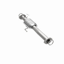 Load image into Gallery viewer, MagnaFlow Direct Fit Catalytic Converter 99-02 4Runner 3.4L rear OEM