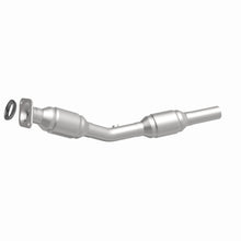 Load image into Gallery viewer, MagnaFlow Direct Fit Catalytic Converter Converter 05-08 Toyota Corolla 1.8L