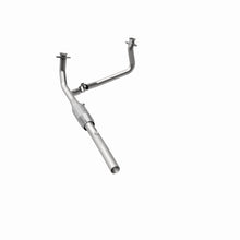 Load image into Gallery viewer, MagnaFlow Direct Fit Catalytic Converter 96-97 Dodge B1500/B2500/B3500 V8 Underbody