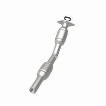 Load image into Gallery viewer, MagnaFlow Direct Fit Catalytic Converter Converter 05-08 Toyota Corolla 1.8L