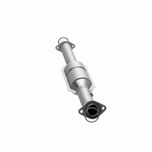 Load image into Gallery viewer, MagnaFlow Direct Fit Catalytic Converter 05-09 Toyota Tacoma 4.0L P/S Rear